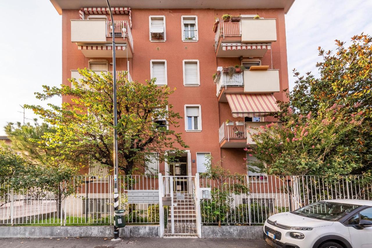Precotto Comfortable Flat With Balcony Apartamento Milão Exterior foto